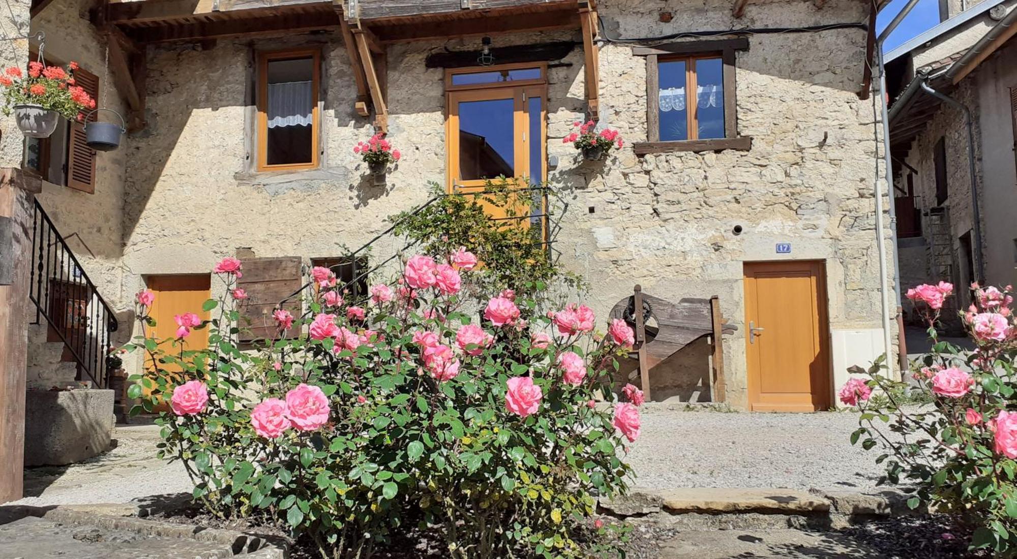 O Joli Bugey Villa Saint-Rambert-en-Bugey Exterior photo